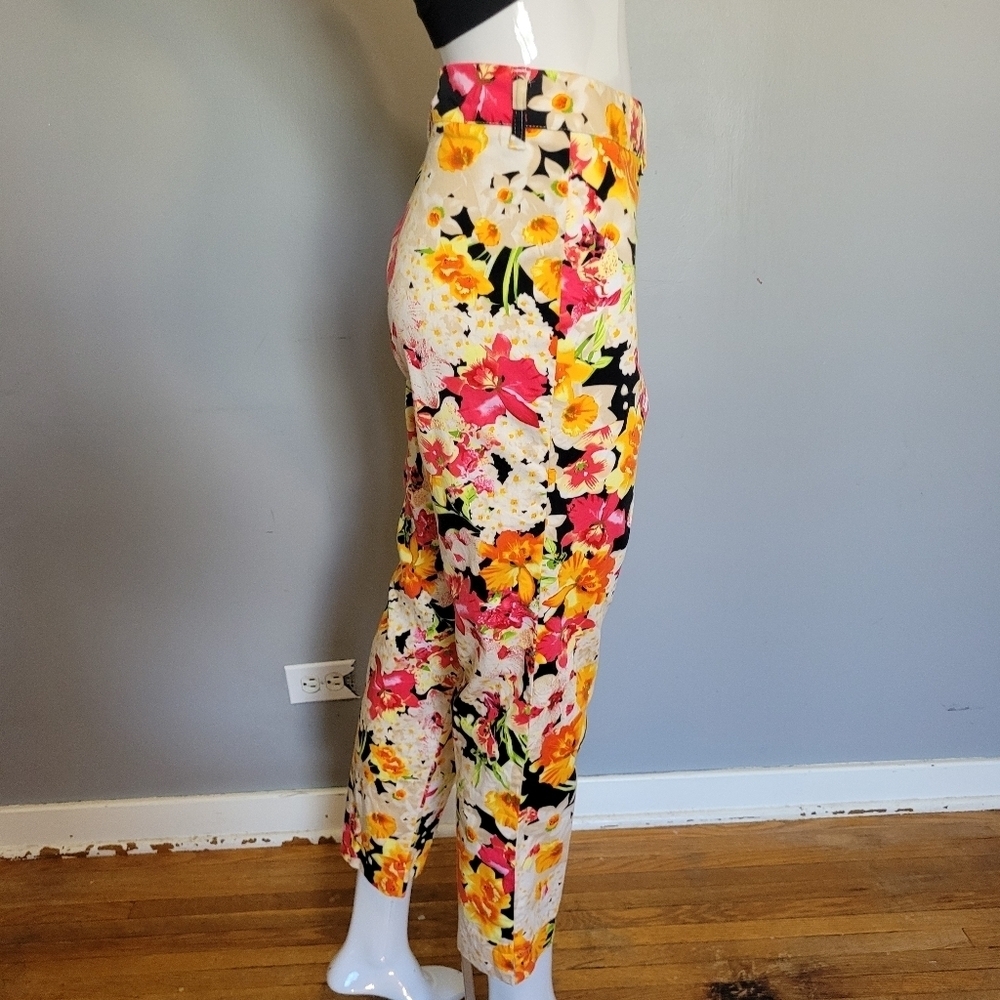Lady Dutch Floral Cropped Pantsuit, VGUC, Sizes XL And 30 - Picture 10 of 14